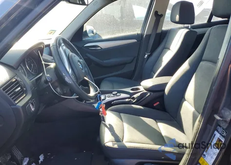 2015 BMW X1 xDrive28I z USA, uszkodzony, nr VIN WBAVL1C54FVY26093